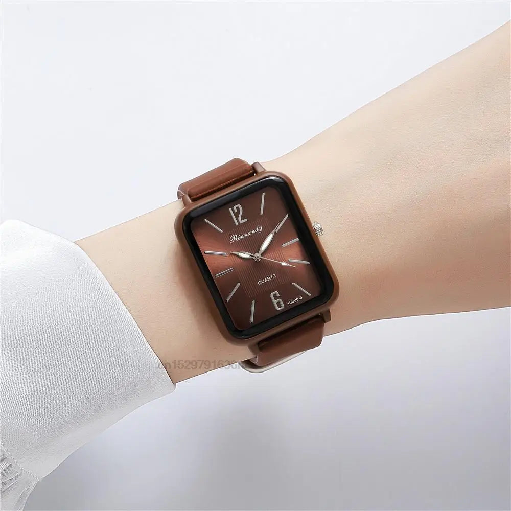 Relógios de Moda de Luxo Mulher em Silicone Qualidades Rectângulo de Quartzo Relógios de Pulso com Pulseira Simples Preto Branco Relógio Feminino Presente