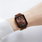 Relógios de Moda de Luxo Mulher em Silicone Qualidades Rectângulo de Quartzo Relógios de Pulso com Pulseira Simples Preto Branco Relógio Feminino Presente